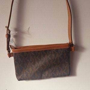 Michael Michael kors leather 7/4 logo bag size